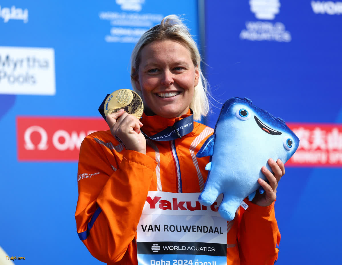 Dutch Van Rouwendaal clinches open water 10km world title