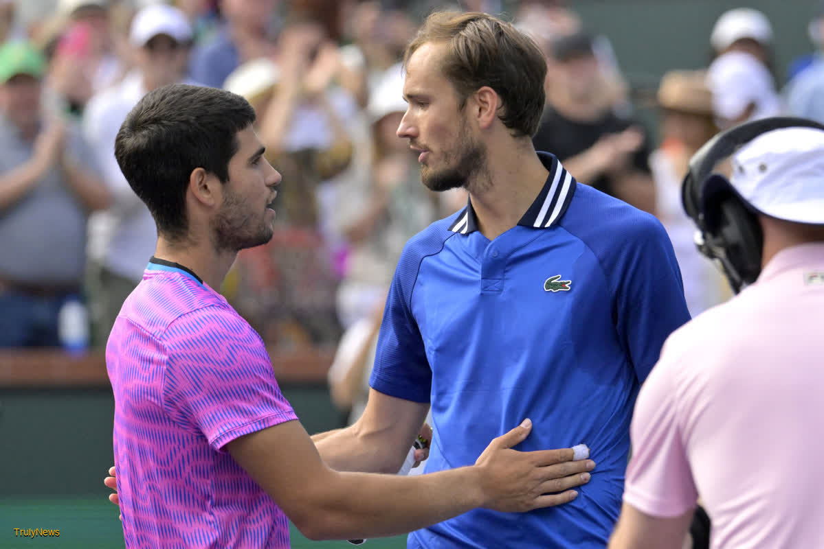 Alcaraz defeats Medvedev to defend his Indian Wells title