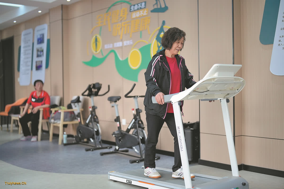 Elderly perk up exercise regimen to stay fit