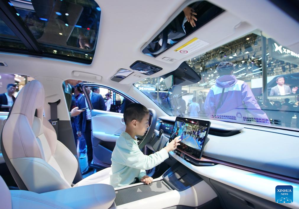 Cutting-edge technologies, novelties and affordability wow visitors at Beijing auto show