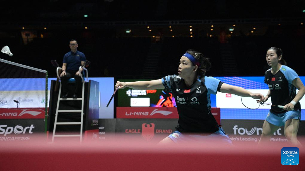 China’s Chen, Jia win women’s doubles at Singapore Badminton Open