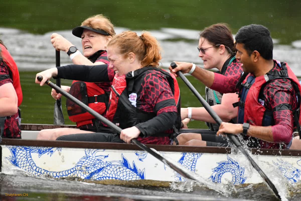 Boston dragon boat-racing event excites, unites