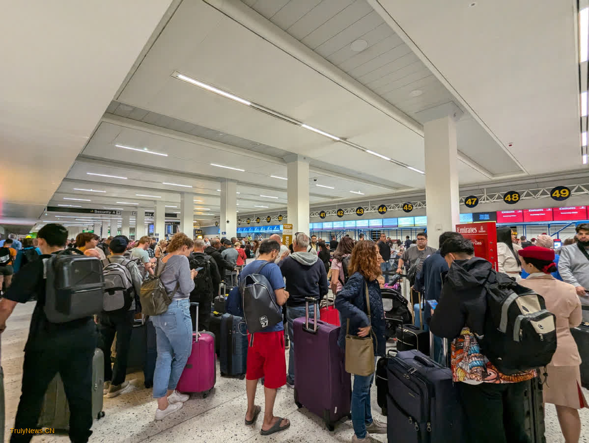 Traffic at Manchester Airport begins to resume after power cut