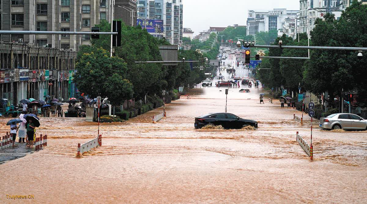 Chinese insurance institutions receive 18,400 claims for rain-induced damages