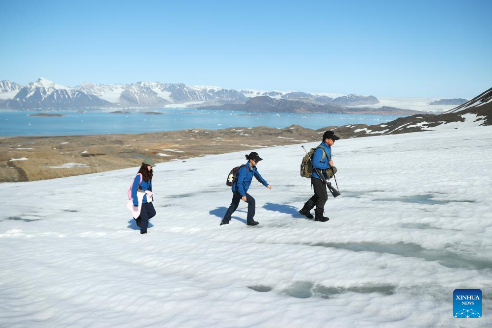 Chinese researchers carry out Arctic expedition at Yellow River Station in Norway