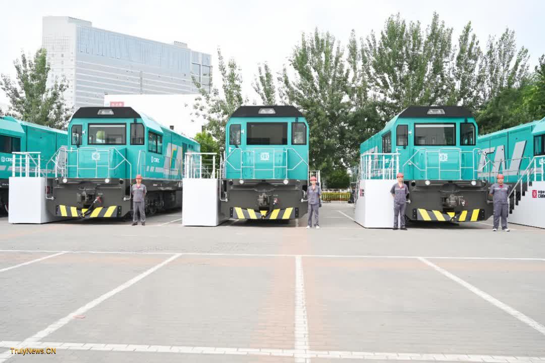 CRRC releases world’s first report on carbon footprint of pure electric locomotives