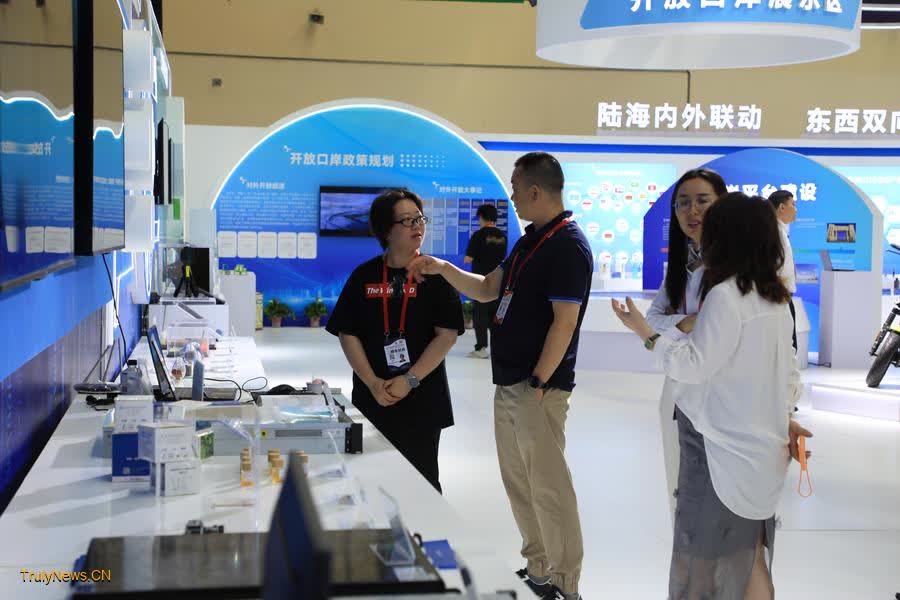 2,200 enterprises seek opportunities at investment, trade fair in northwest China