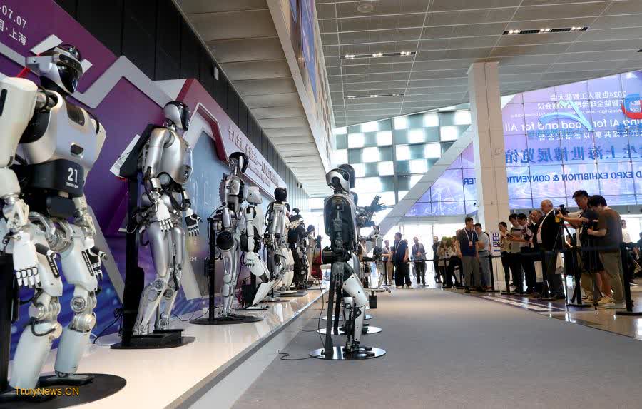 Humanoid robot industry gains momentum, boosting China’s economy