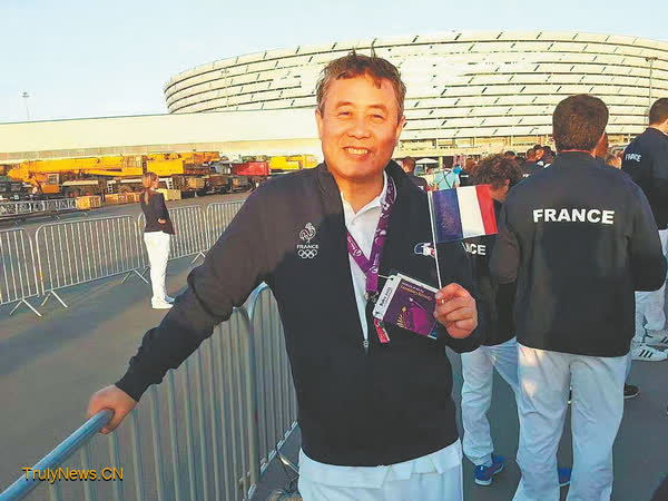 The Chinese coach who teaches table tennis to the world