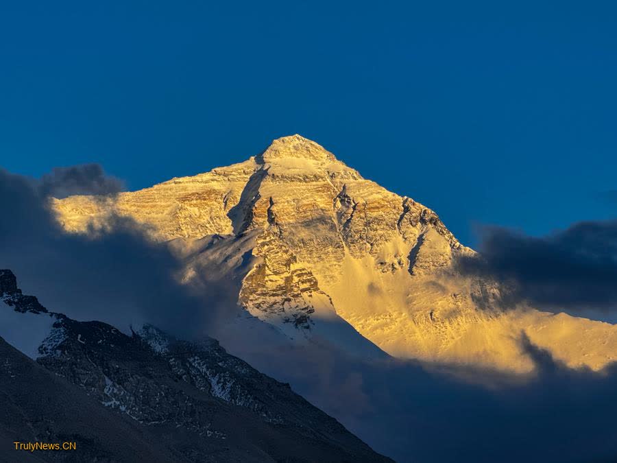 China begins land-atmosphere interaction experiment in Mount Qomolangma region