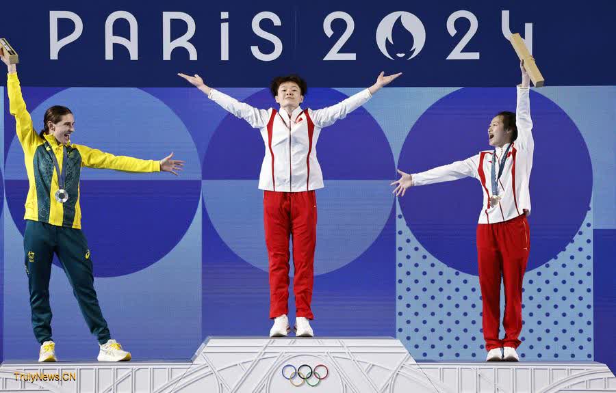 In pics China’s Chen Yiwen wins women’s 3m springboard diving at Paris