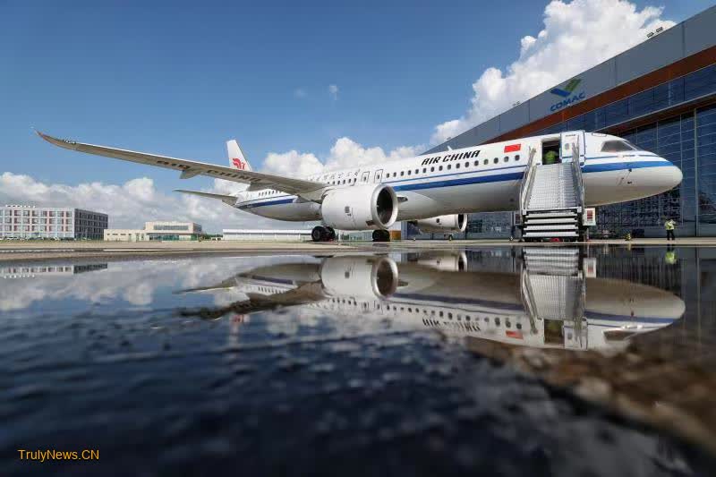 Air China and China Southern Airlines receive first C919 aircraft