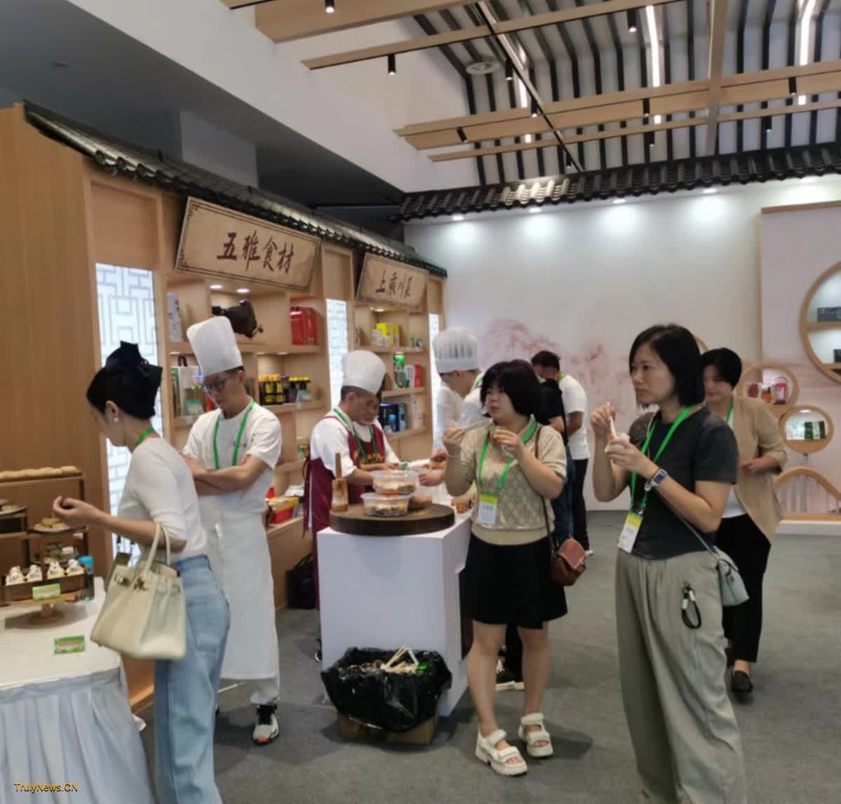 Around 100 projects worth b signed at Sichuan cultural, tourism conference