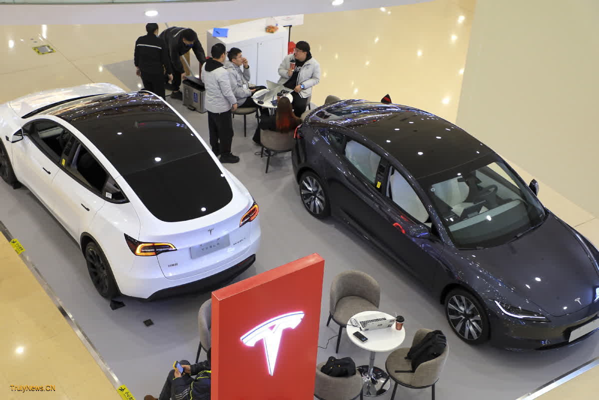 Tesla boosted by China sales, Shanghai plant