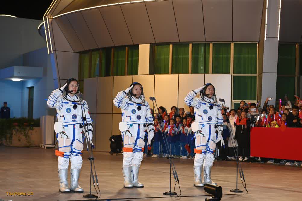 Shenzhou-19 astronauts start journey to China’s space station for new endeavors