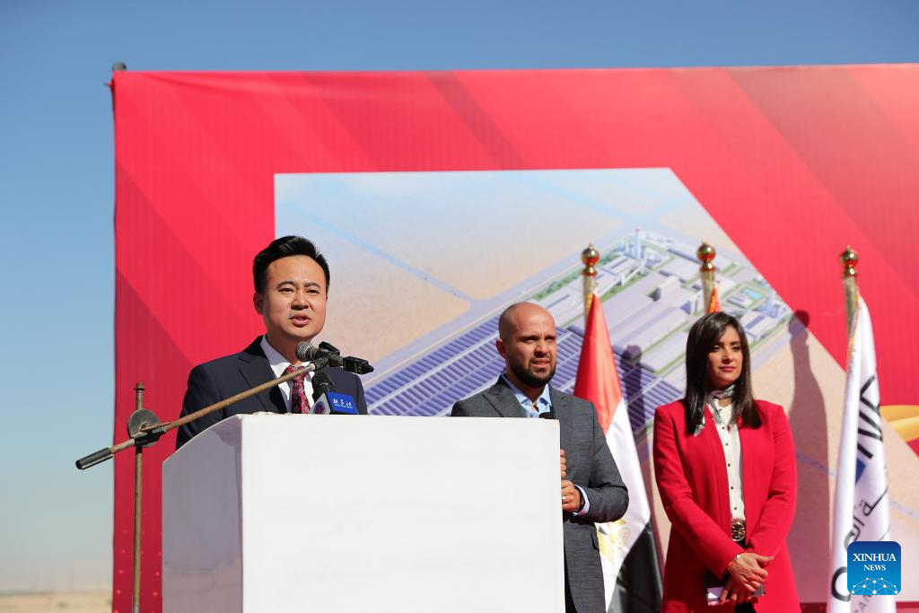 Chinese glass company breaks ground on 310-mln-USD plant in Egypt