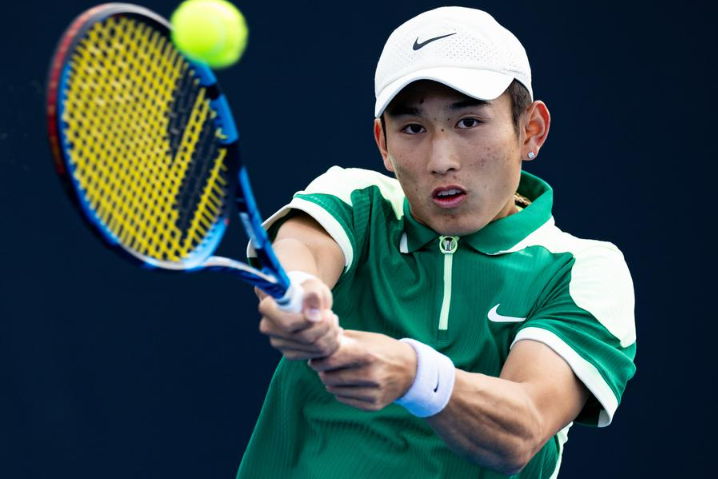 Shang Juncheng falls to Van Assche in opening match of Next Gen ATP Finals