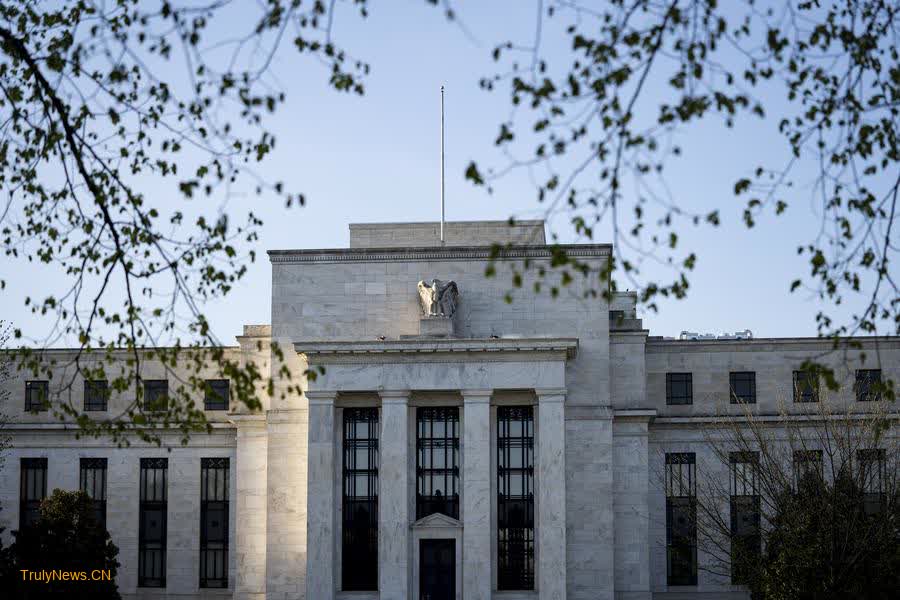 US Fed slashes rates by 25 basis points, bracing for policy uncertainty